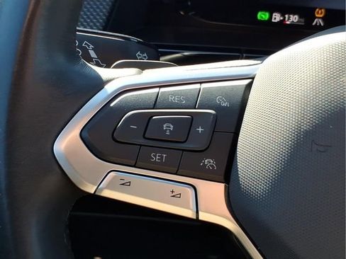 Used 2024 Volkswagen Atlas Cross Sport SEL R-Line image 31