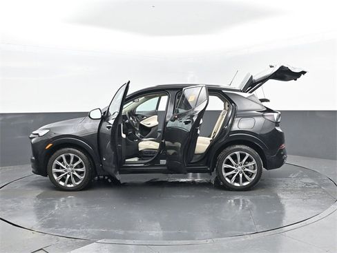 Used 2024 Buick Encore GX Avenir w/ Avenir Convenience Package image 33