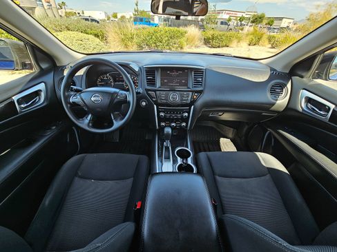 Used 2018 Nissan Pathfinder S FWD image 21