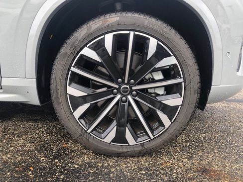 New 2026 Volvo XC90 T8 Plus image 9