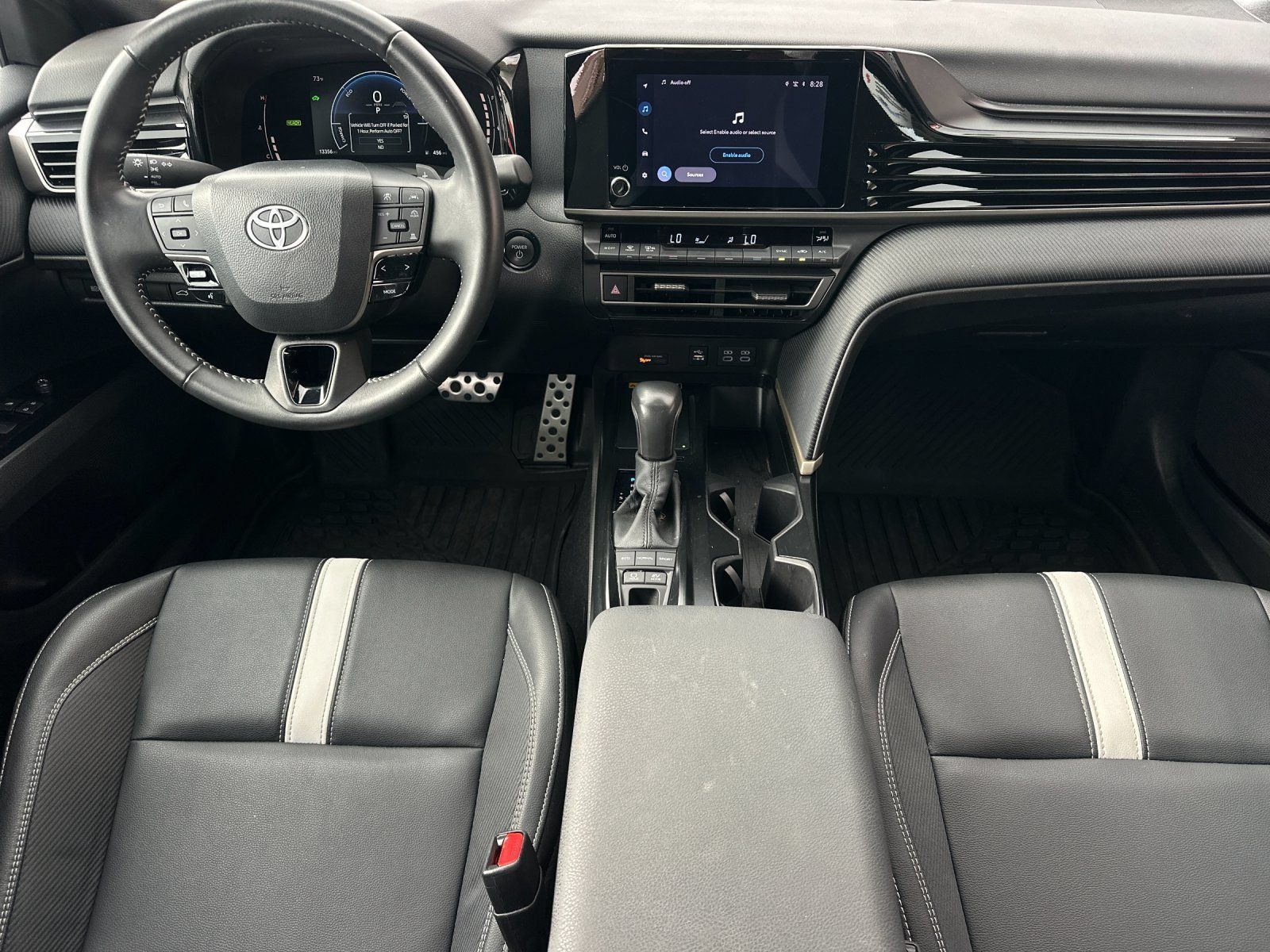 Used 2025 Toyota Camry SE w/ Convenience Package FWD image 12