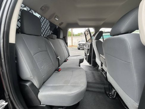 Used 2015 RAM 4500 Tradesman w/ Chrome Appearance Group AWD/4WD image 23