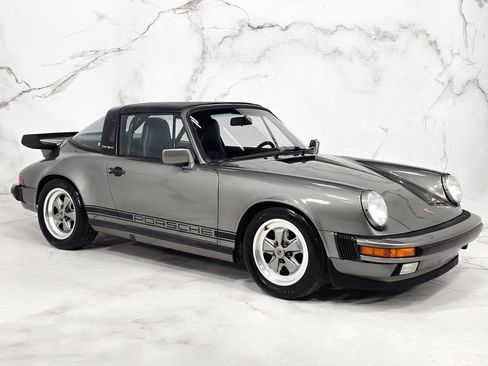 Used 1987 Porsche 911 Carrera RWD image 19