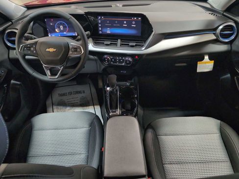 New 2026 Chevrolet Trax LT w/ Sunroof Package FWD image 20
