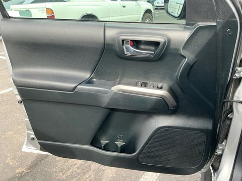 Certified 2017 Toyota Tacoma TRD Sport w/ Tow Package image 13