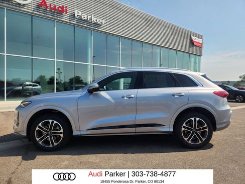 Used 2025 Audi Q5 Premium w/ Premium Plus AWD/4WD image 2