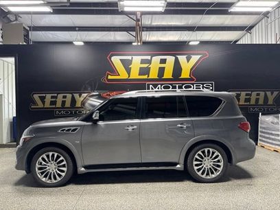 Used 2017 INFINITI QX80 4WD w/ Deluxe Technology Package