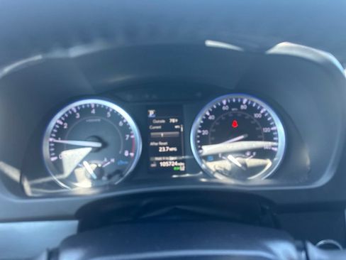 Used 2019 Toyota Highlander XLE AWD/4WD image 24