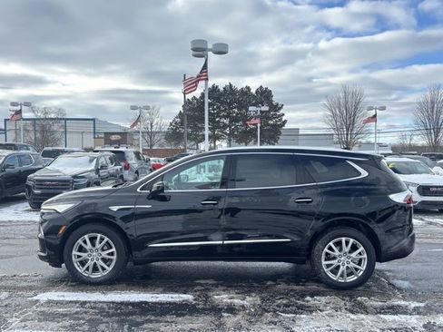 Used 2023 Buick Enclave Essence w/ Experience Buick Package image 8