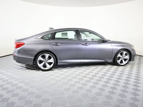 Used 2018 Honda Accord Touring image 7