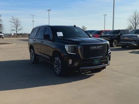 Used 2023 GMC Yukon Denali Ultimate w/ LPO, Floor Liner Package image 3