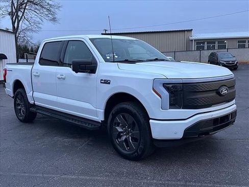 Used 2024 Ford F150 Lightning Flash image 2
