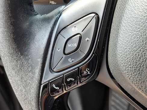 Used 2022 Toyota C-HR XLE FWD image 20