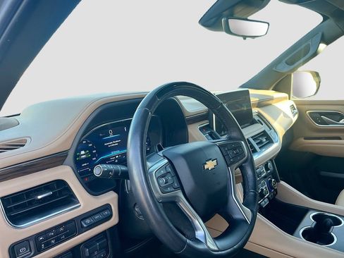 Used 2023 Chevrolet Tahoe Premier w/ Advanced Technology Package RWD image 9