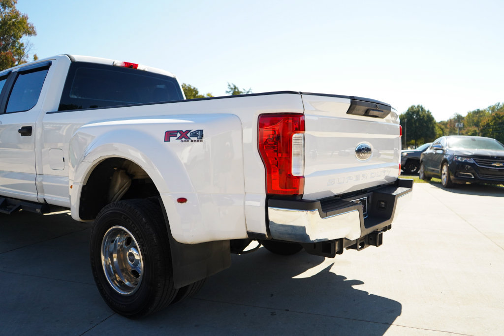 Used 2017 Ford F350 XL w/ Power Equipment Group AWD/4WD image 21
