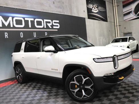 Used 2023 Rivian R1S Adventure Quad AWD/4WD image 11