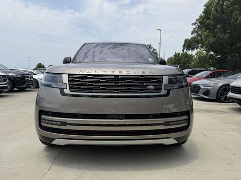 Used 2023 Land Rover Range Rover SE AWD/4WD image 2