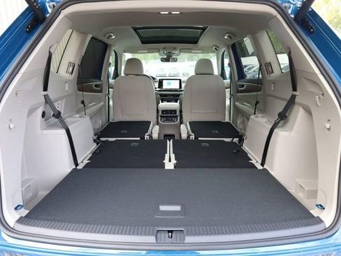 New 2026 Volkswagen Atlas SE image 9
