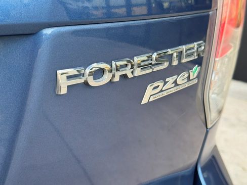 Used 2017 Subaru Forester 2.5i Premium w/ All-Weather Package AWD/4WD image 54