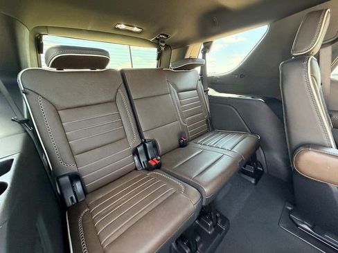 Used 2026 GMC Yukon Denali Ultimate AWD/4WD image 17
