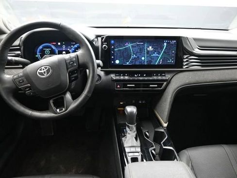 Used 2025 Toyota Camry XLE w/ Premium Plus Package FWD image 15