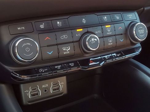Used 2023 Dodge Durango GT AWD/4WD image 26