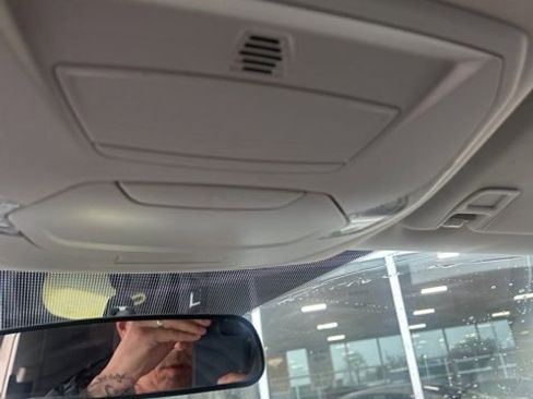 Used 2015 Ford Escape SE image 31