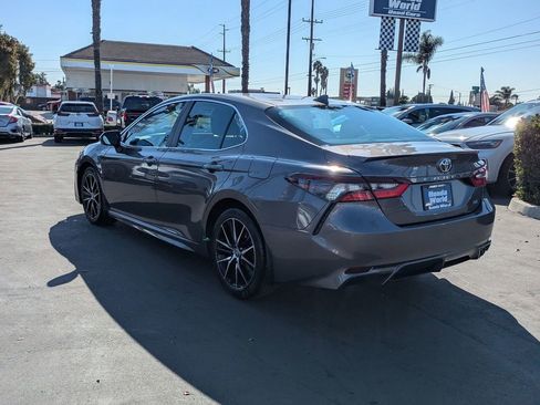 Used 2023 Toyota Camry SE image 16