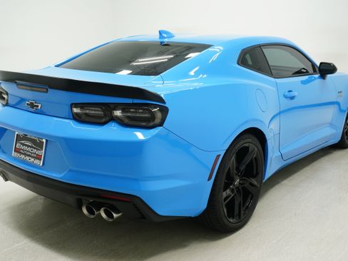 Used 2022 Chevrolet Camaro LT w/ RS Package RWD image 4