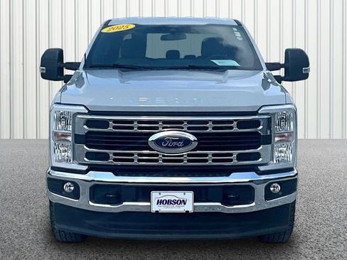 Used 2025 Ford F250 XLT AWD/4WD image 3