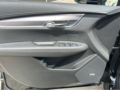 Certified 2024 Cadillac XT6 Luxury AWD/4WD image 24