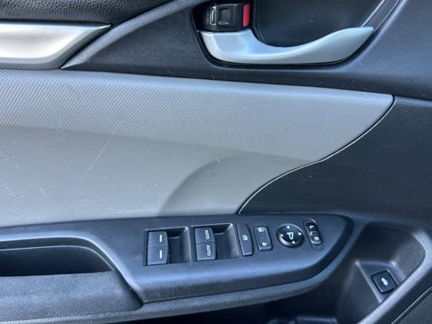 Used 2020 Honda Civic LX image 11