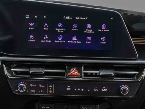 Certified 2025 Kia Niro EX w/ EX Cold Weather Package FWD image 24