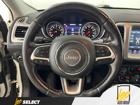 Used 2018 Jeep Compass Latitude w/ Popular Equipment Group AWD/4WD image 15