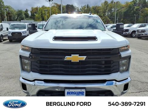 Used 2024 Chevrolet Silverado 3500 W/T w/ WT Convenience Package image 10