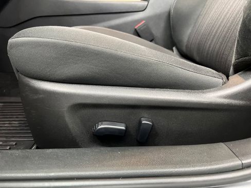 Used 2025 Nissan Altima 2.5 SV image 10