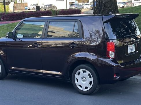 Used 2012 Scion xB image 4