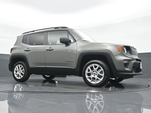 Used 2022 Jeep Renegade Latitude w/ Convenience Group image 23