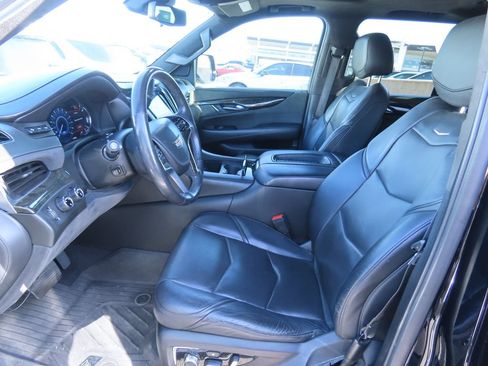 Used 2020 Cadillac Escalade Platinum AWD/4WD image 13