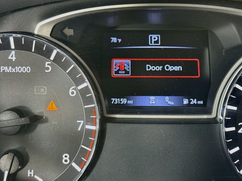 Used 2020 Nissan Pathfinder SV FWD image 16