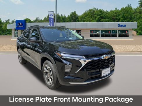 Used 2024 Chevrolet Trax LT w/ Driver Confidence Package image 5