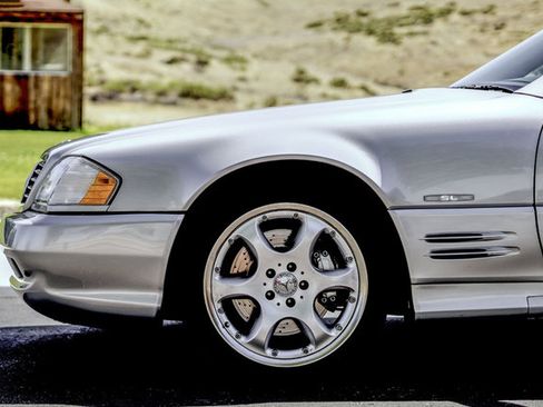 Used 2002 Mercedes-Benz SL 500 image 4