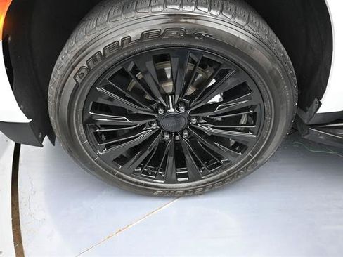 Used 2023 Chevrolet Tahoe RST w/ Luxury Package RWD image 20