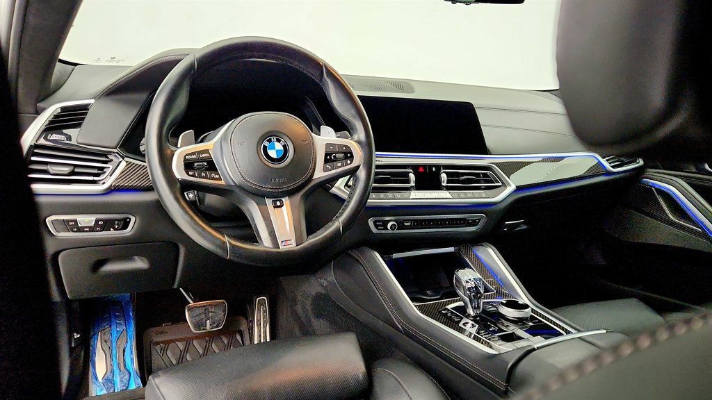 Used 2022 BMW X6 M50i w/ Executive Package AWD/4WD image 13