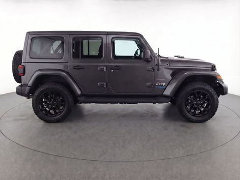 Used 2021 Jeep Wrangler Unlimited Sahara w/ Cold Weather Group image 8
