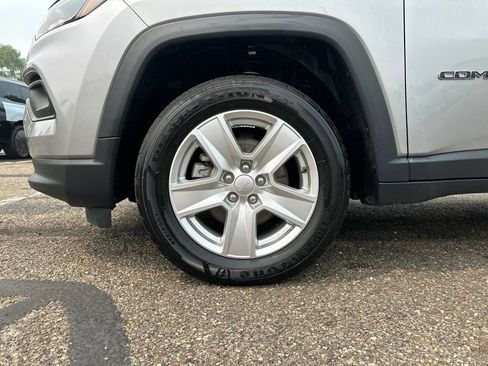 Used 2022 Jeep Compass Latitude w/ Convenience Group AWD/4WD image 17