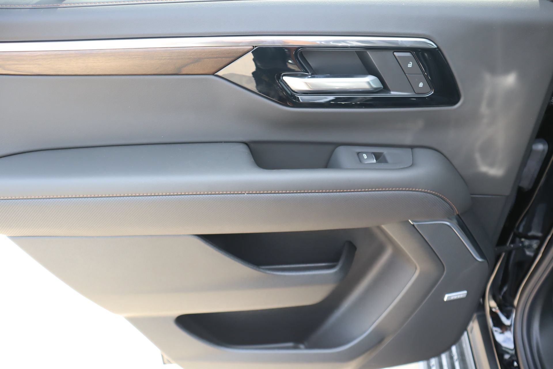 New 2026 Chevrolet Tahoe High Country AWD/4WD image 29