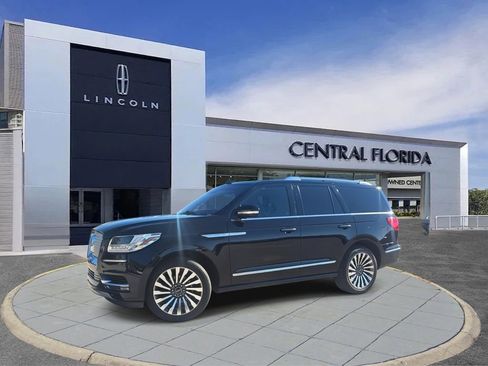 Used 2020 Lincoln Navigator Reserve w/ Luxury Package image 28