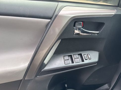 Used 2018 Toyota RAV4 XLE w/ Convenience Package image 11