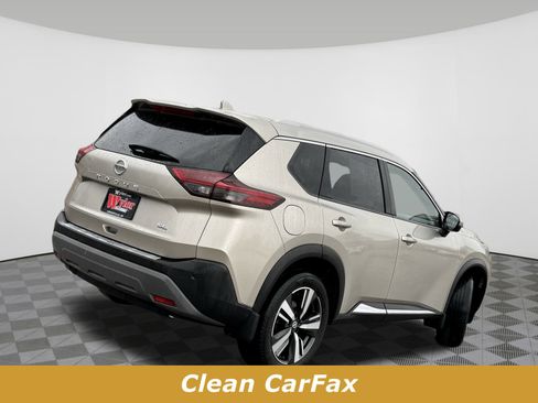 Used 2021 Nissan Rogue SL image 3